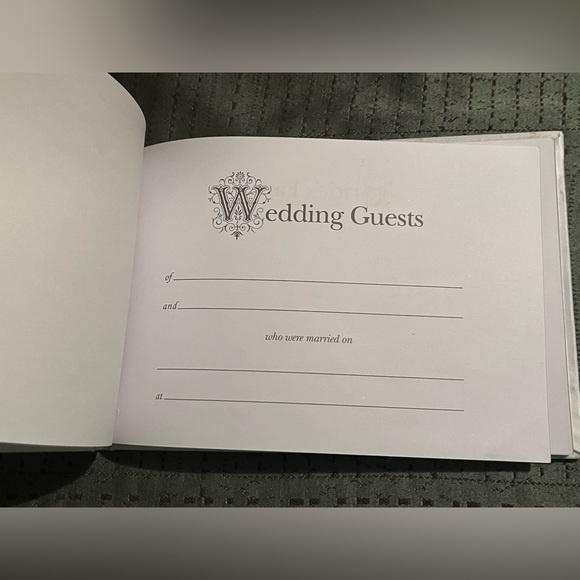 OFFERS! C.R. Gibson Collections Wedding Guest Book - Picture 2 of 8